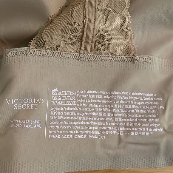 🤍🎀🪽VS Bralette with racerback lace details in nude color. - Picture 7 of 8